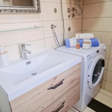 公寓 Aparthouse Supreme With Terme Catez Swimming Pools Tickets 卡特兹奥布萨维