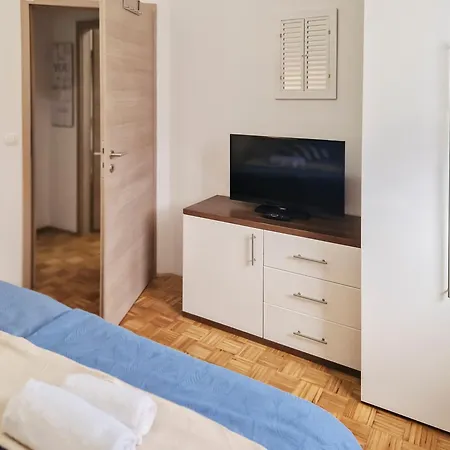 Aparthouse Supreme With Terme Catez Swimming Pools Tickets 公寓 *