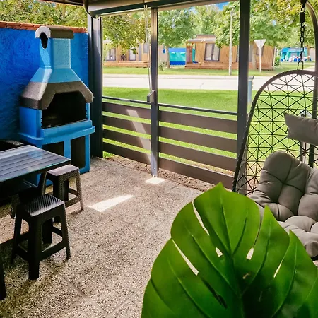 Aparthouse Supreme With Terme Catez Swimming Pools Tickets 公寓