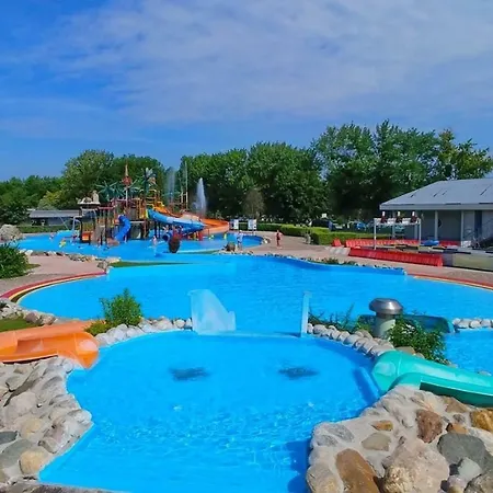 公寓 Aparthouse Supreme With Terme Catez Swimming Pools Tickets *