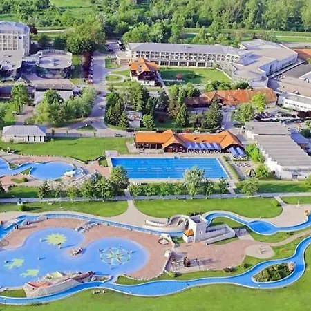 Aparthouse Supreme With Terme Catez Swimming Pools Tickets 公寓 卡特兹奥布萨维