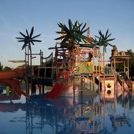 Aparthouse Supreme With Terme Catez Swimming Pools Tickets 公寓 卡特兹奥布萨维