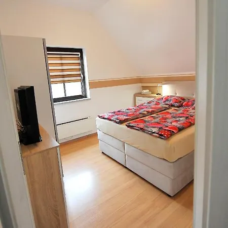 Aparthouse Supreme With Terme Catez Swimming Pools Tickets *