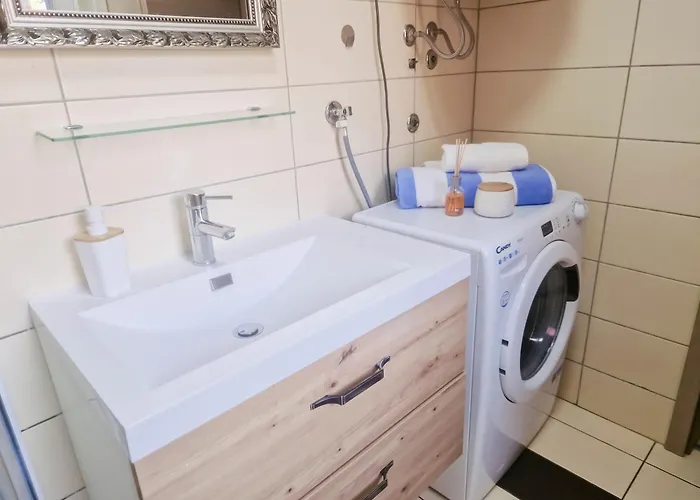 Appartamento Aparthouse Supreme With Terme Catez Swimming Pools Tickets Catez ob Savi